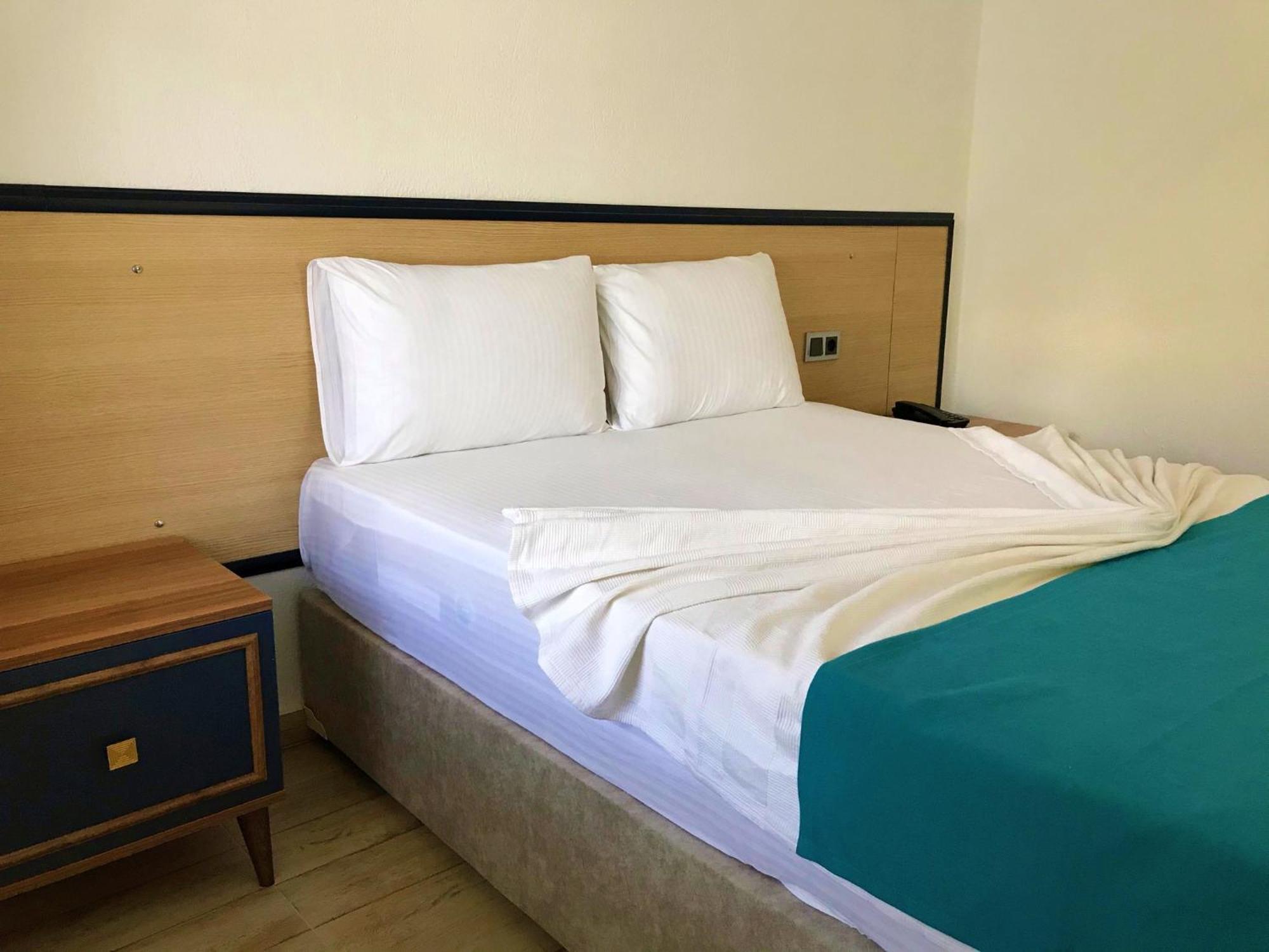 Gulluk Urga Butik Otel & Restaurant מראה חיצוני תמונה